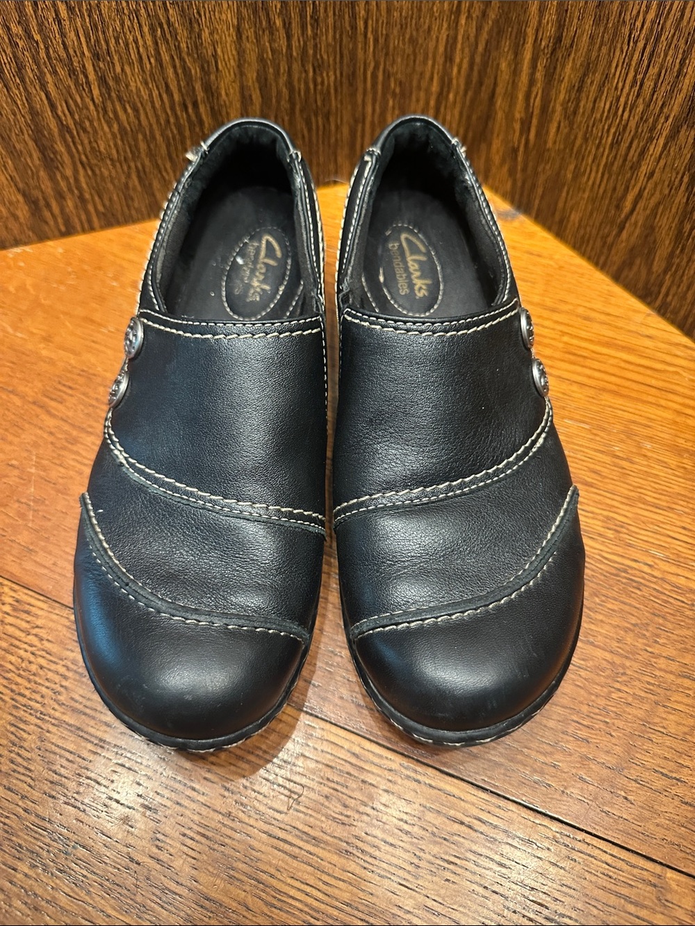 Clarks Bendables, Black Leather Slip-On Loafers with Contrast Stitching